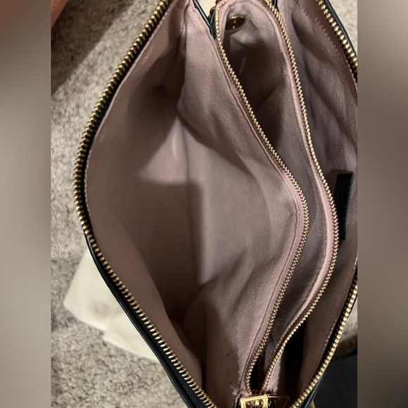 Louis Vuitton Coussin PM in Noir - Picture 9 of 16